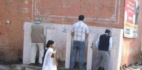 印度随地大小便视频,印度街头随地大小便现象引发社会关注