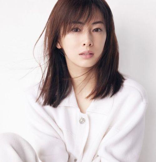 田字脸的明星,盘点那些拥有独特田字脸的明星风采